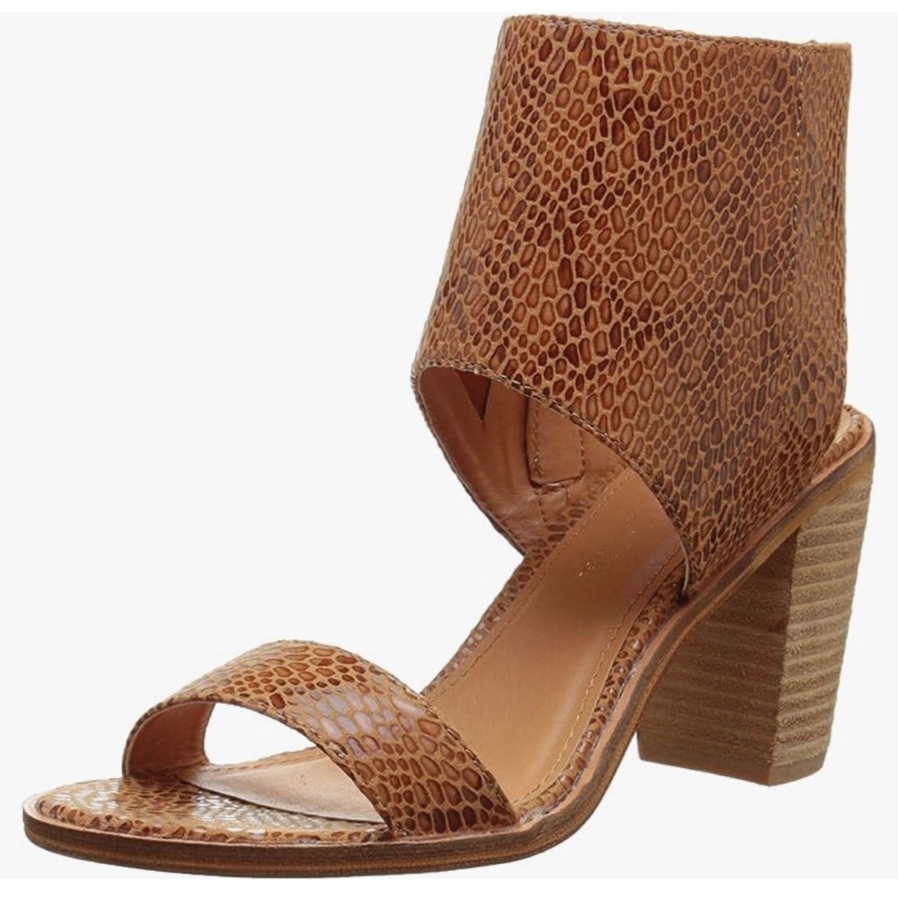 Size 10 snake skin-style stacked heel